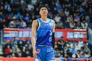 开云官方网站-新手奶爸！晋江经济报：邹阳将在近日调整状态 重返球队参与集训