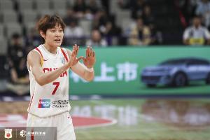 开云电子-杨力维：希望年轻队员珍惜这样的舞台 别因失利提出对自己的质疑