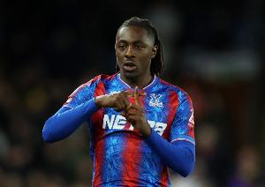 开云官方网站-天空体育：热刺和水晶宫未能就引进埃泽达成协议，谈判仍在进行中