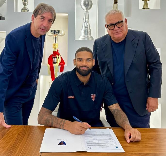 开云电子-官方：莱切签下杜塞尔多夫中卫西伯特；据悉转会费450万欧