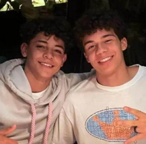 开云电子-C罗马塞洛儿子合影 他俩会成为父辈那样的巨星吗？