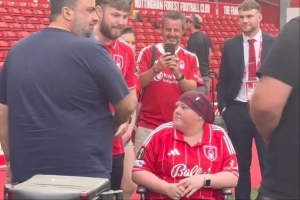 胜利与温情同在！诺丁汉森林邀请50名特殊观众观赛并与老板见面