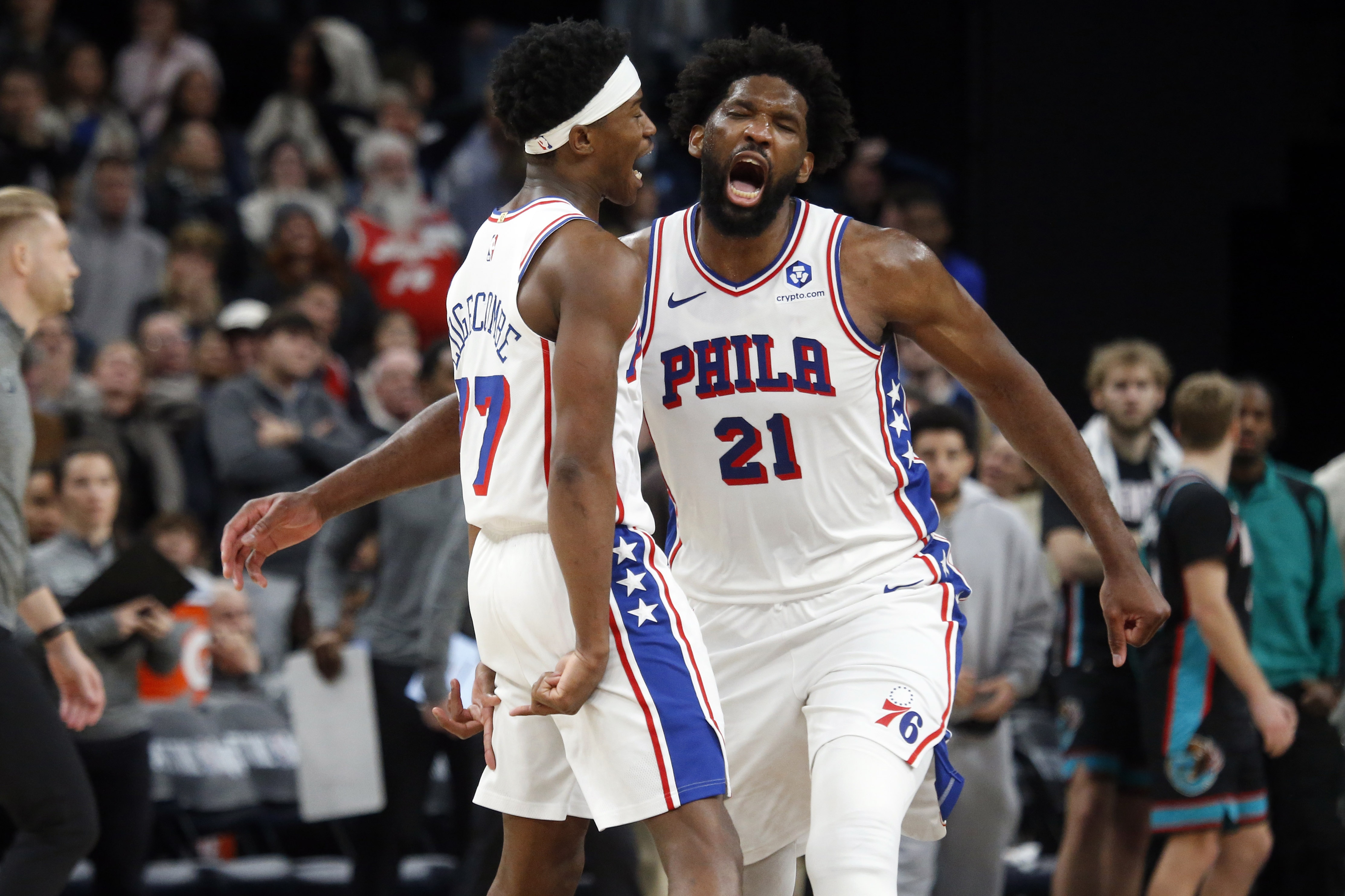 开云登录入口地址-埃奇库姆：媒体渲染得好像恩比德不想打球一样 他可是在带伤作战